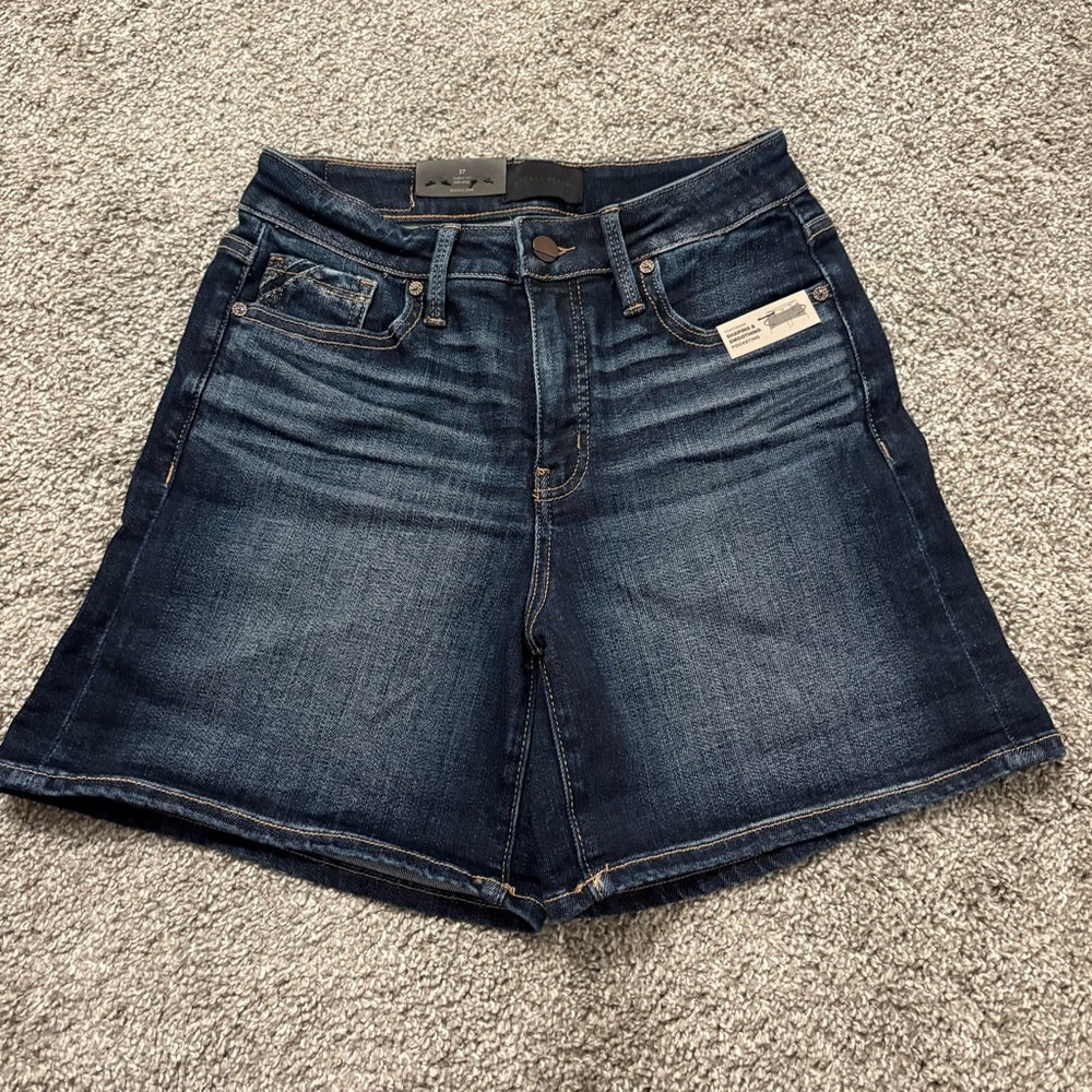 Buckle Black Shorts